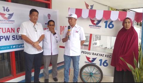 Dapat Gerobak Perindo dan Modal Usaha, Darmia Sangat Bersyukur untuk Meningkatkan Ekonomi Keluarga 