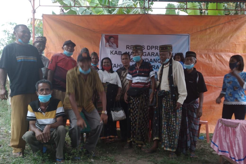 Reses, Srikandi Partai Perindo Matim Serap Aspirasi Masyarakat Korakomba