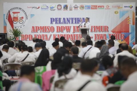 Lantik DPW dan DPD APMISO Jatim, HT Berharap Pedagang Kecil Naik Kelas, Usaha Tambah Besar