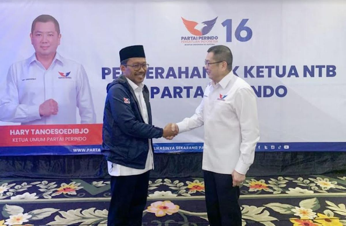 Seusai Dilantik Jadi Ketua DPW Partai Perindo NTB, Suami Wakil Gubernur NTB Langsung Kenakan Jaket Partai