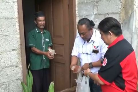 Partai Perindo Tanjungpinang Bagikan 1.000 Nasi Bungkus untuk Korban Banjir Rob