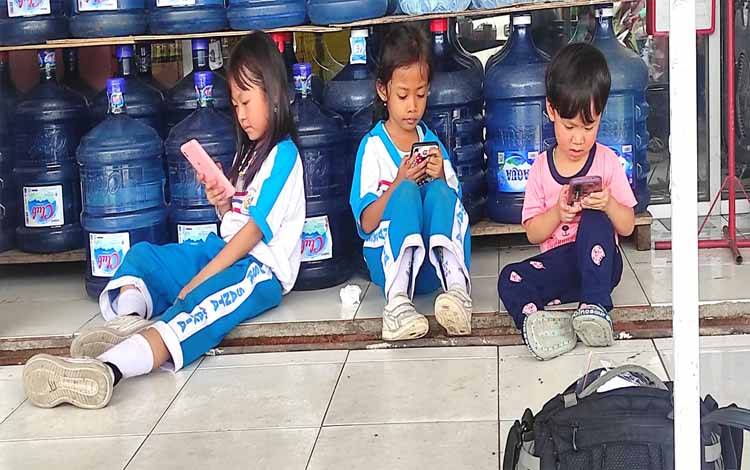 Legislator Partai Perindo Ruselita: Banyak Pengaruh Negatif dari Penggunaan Gawai Berlebihan