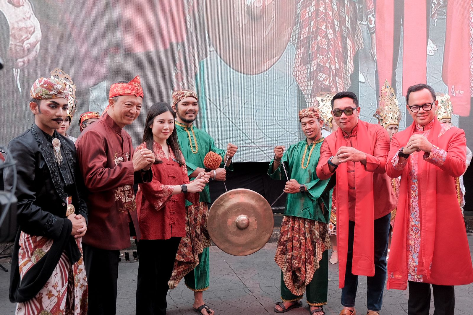 Angela Tanoesoedibjo: Cap Go Meh 2023 Sangat Spesial karena Saya Merayakan Bersama Masyarakat