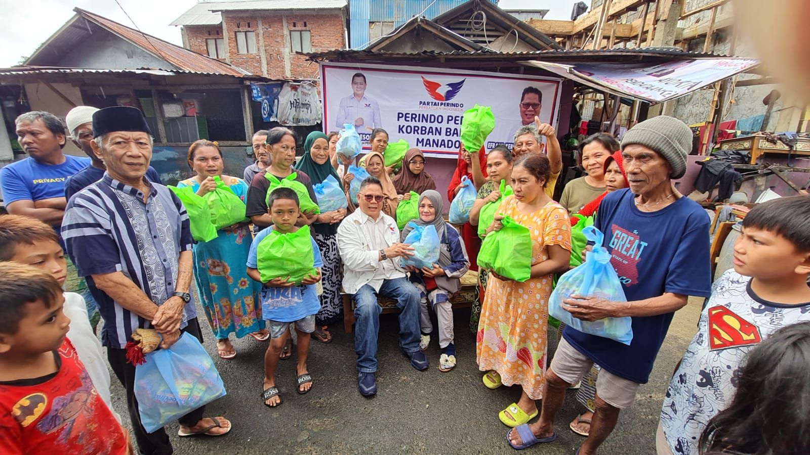 Belum Berhenti, Partai Perindo Justru Makin Giat Bantu Korban Bencana Manado