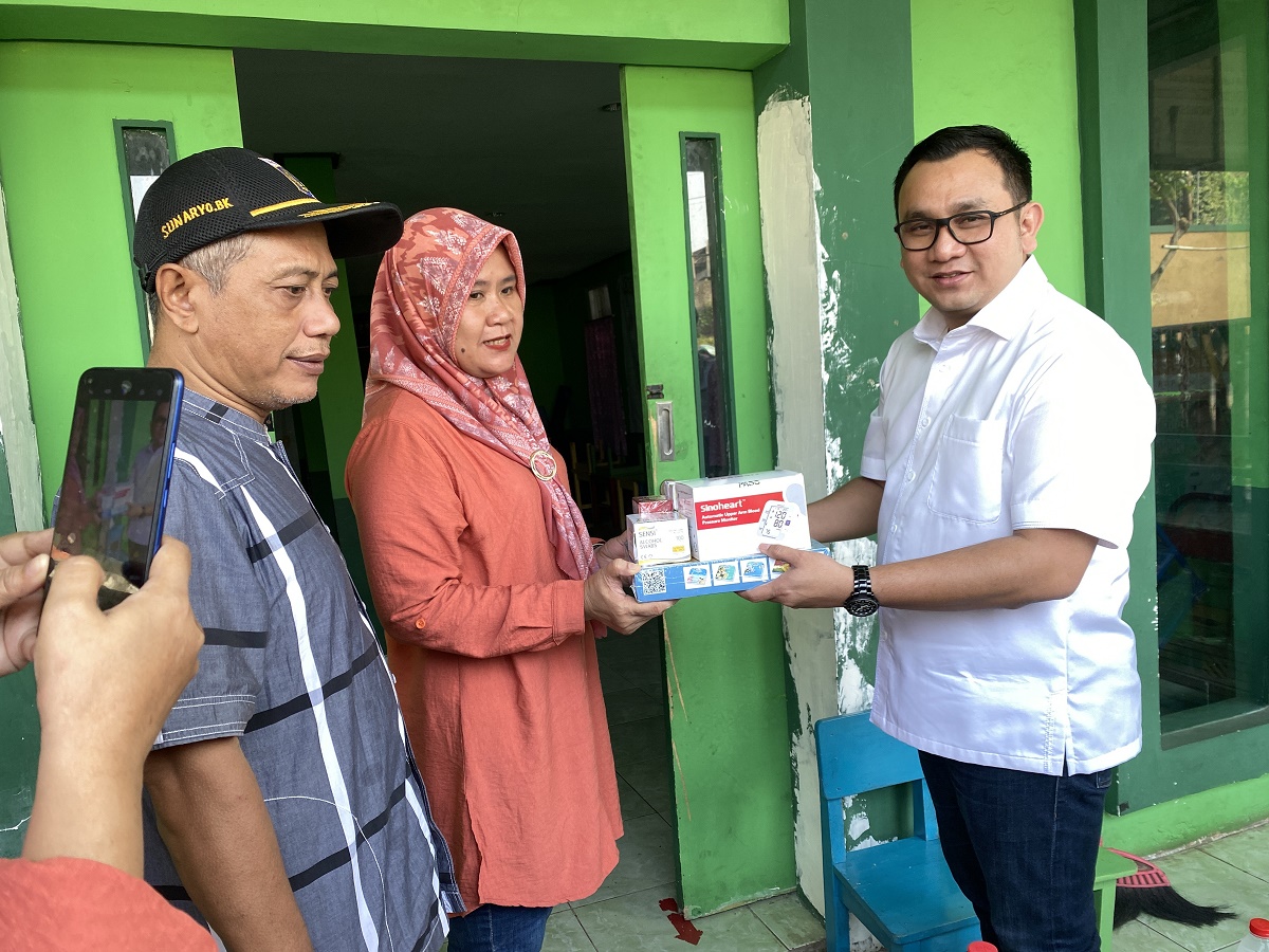 Dapat Bantuan Alat Kesehatan, Warga Bintaro: Terima Kasih Partai Perindo Semoga Lebih Maju