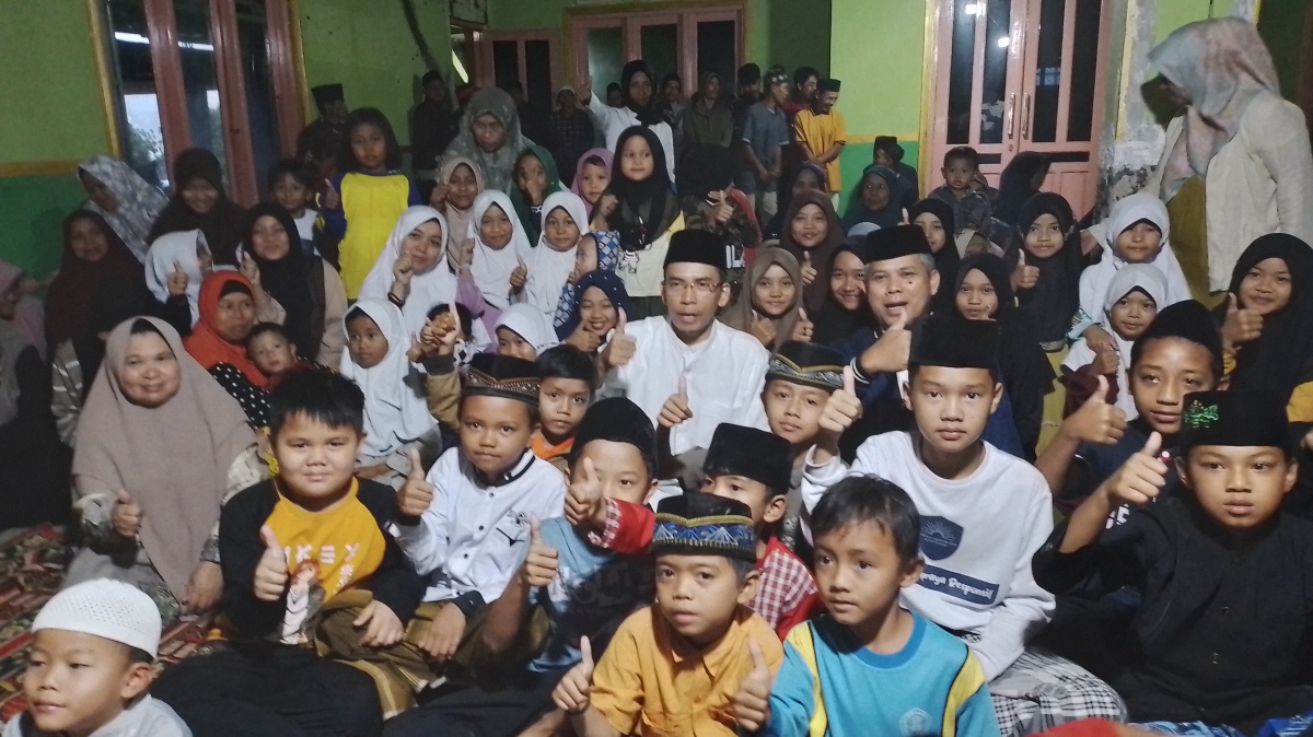 Terima Bantuan Partai Perindo, Pimpinan Ponpes Assur'atul Fikriyah: Semoga Dibalas Berlipat-lipat