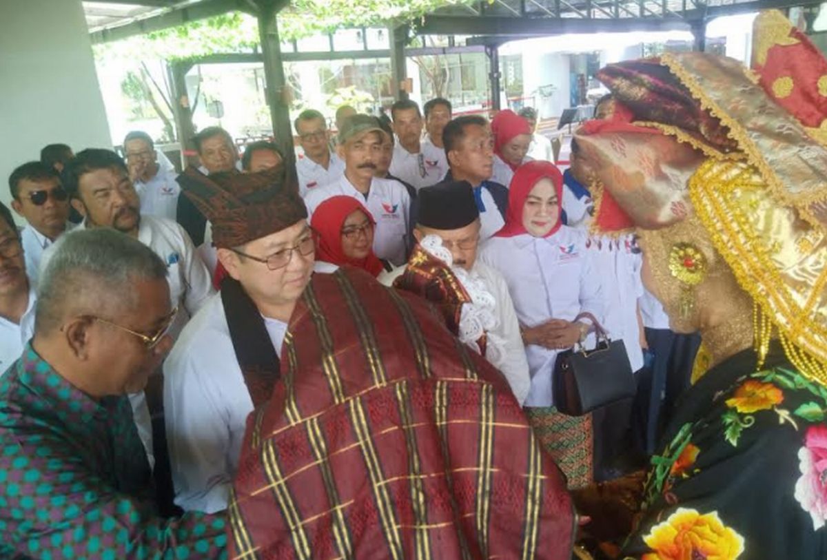 Dilantik Jadi Ketua DPW Partai Perindo Sumbar, Ali Mukhni Canangkan Program Peduli Rakyat Kecil