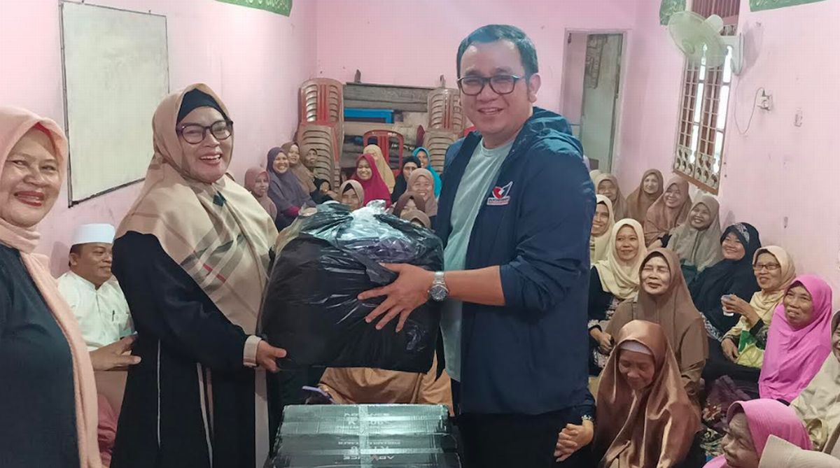 Partai Perindo DKI Jakarta Salurkan Pengeras Suara Nirkabel ke Majelis Taklim di Bintaro