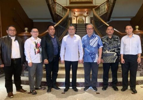 Laksamana Madya TNI (Purn) Dr Desi Albert Mamahit Gabung Partai Perindo
