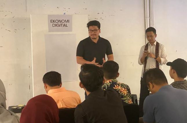 Michael Sianipar Sharing soal Ekonomi Digital ke Millenial