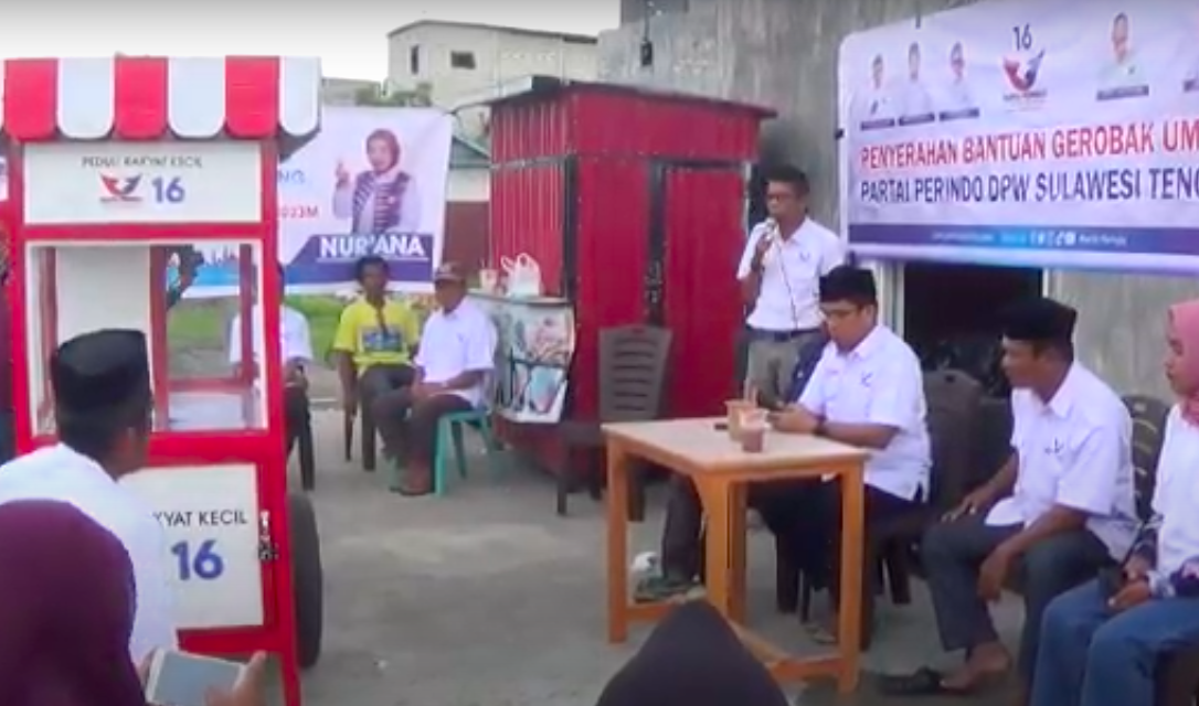 Partai Perindo Sulteng Bantu Korban Tsunami Bangkit, Berikan Gerobak untuk Berdagang Gorengan