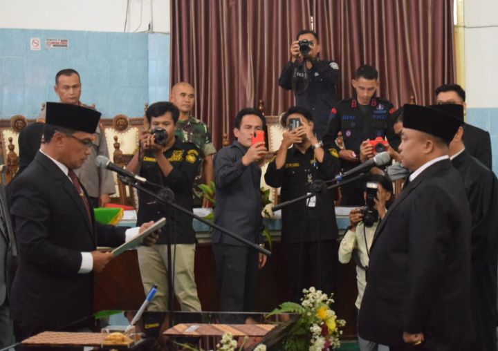Hadiri PAW Anggota DPRD RL dari Partai Perindo, Bupati: Selamat Bekerja