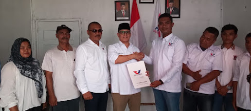 Serahkan SK ke DPD Partai Perindo Kuansing, Ini Pesan Ketua DPW Riau