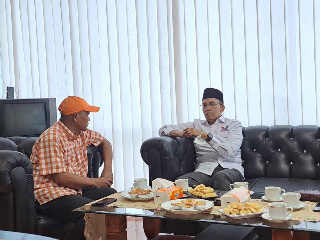 Sambangi Graha Pena, TGB Rangkul Media Bekerja Sama Bangun Indonesia