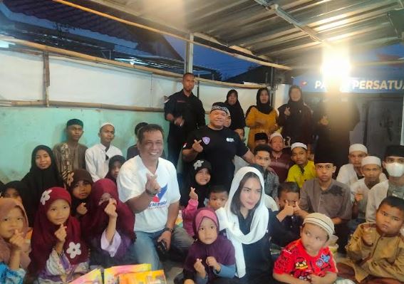 Bagi Takjil dan Santuni Anak Yatim, Bacaleg Rere: Tingkatkan Rasa Kemanusiaan di Bulan Suci Ramadan