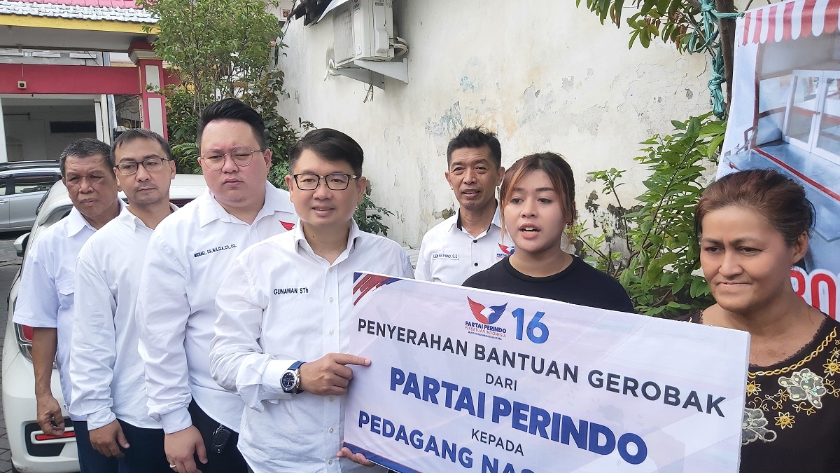 Dapat Gerobak Perindo, Penjual Penyetan di Surabaya Berharap Usahanya Makin Lancar