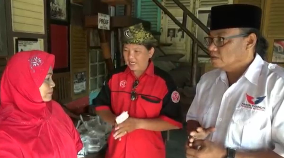 Borong Menu Berbuka Puasa, Partai Perindo Tanjungpinang Barat Bagikan Takjil ke Warga