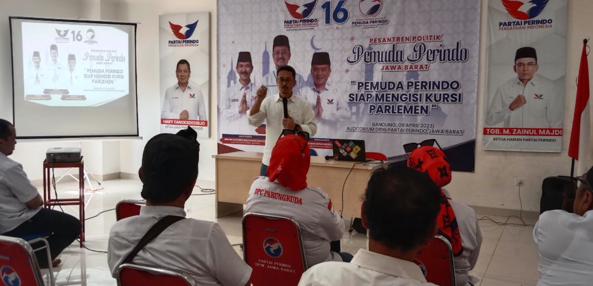 Di Pesantren Politik Pemuda Perindo, Ferry Kurnia Tekankan Pentingnya Pengetahuan Pemilu
