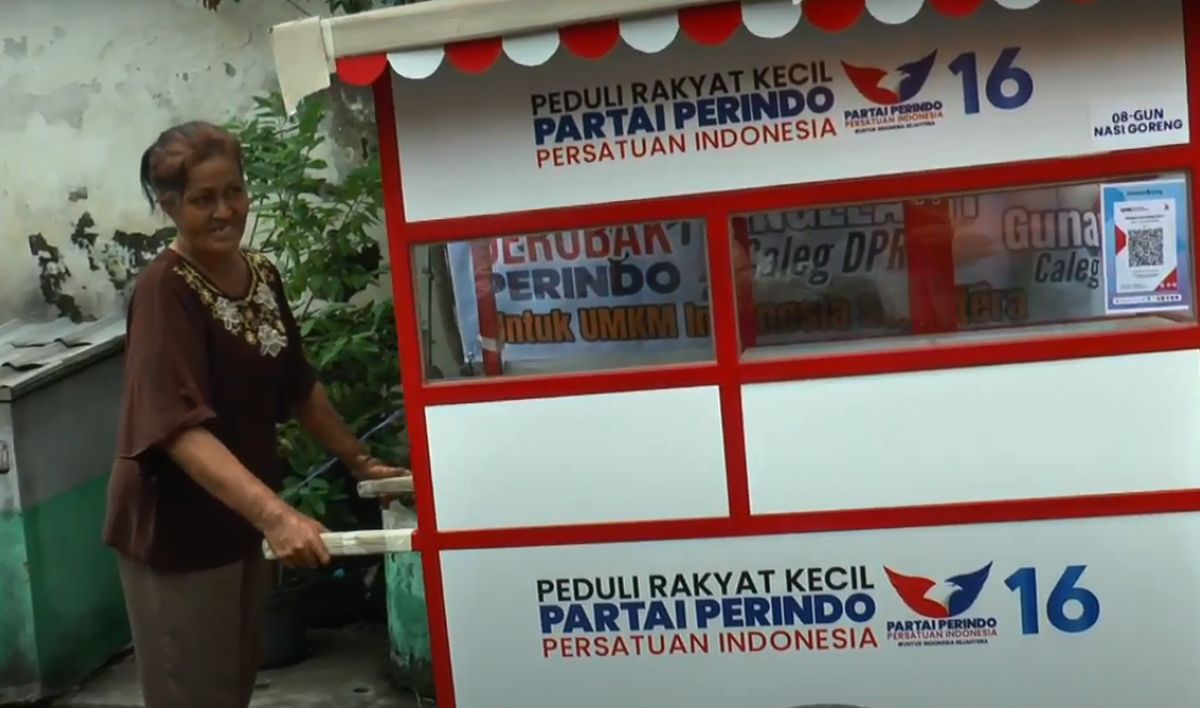 Curhat Pedagang Penerima Bantuan Gerobak Perindo, Tak Lagi Kehujanan saat Jualan