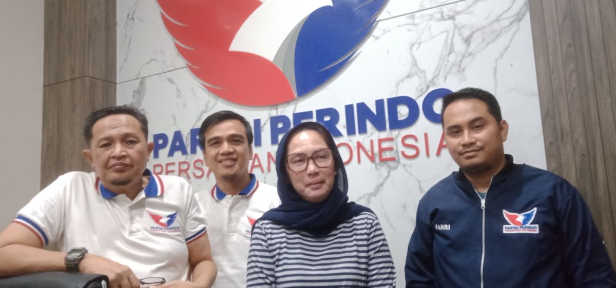 Peduli Masyarakat, DPW Partai Perindo Jambi Bagikan Ribuan Dus Minuman Kaleng ke Warga