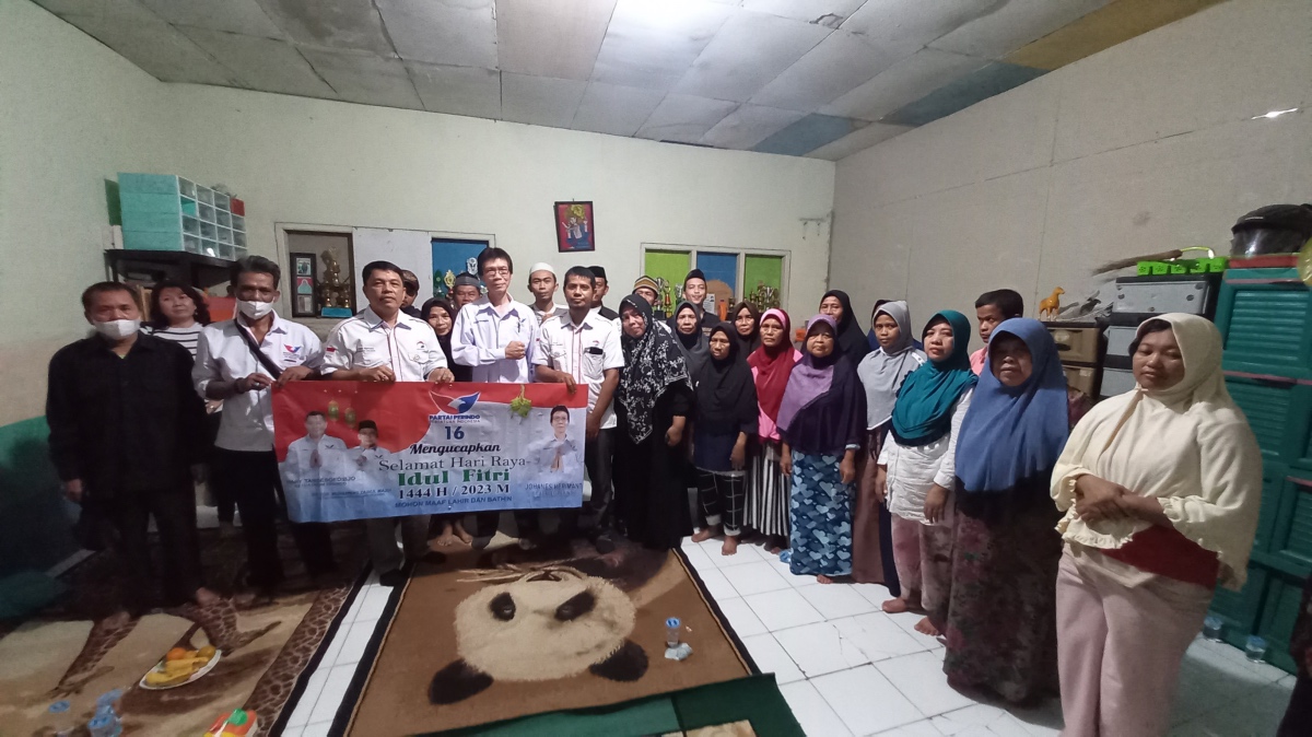 Partai Perindo Jakbar Bukber dengan Warga yang Membutuhkan