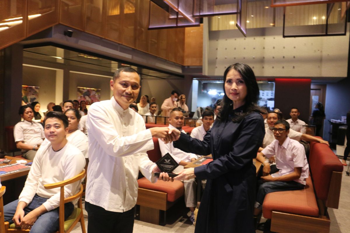 Peringati HUT ke-7, Kartini Perindo Buka Bersama Relawan RSDC Wisma Atlet