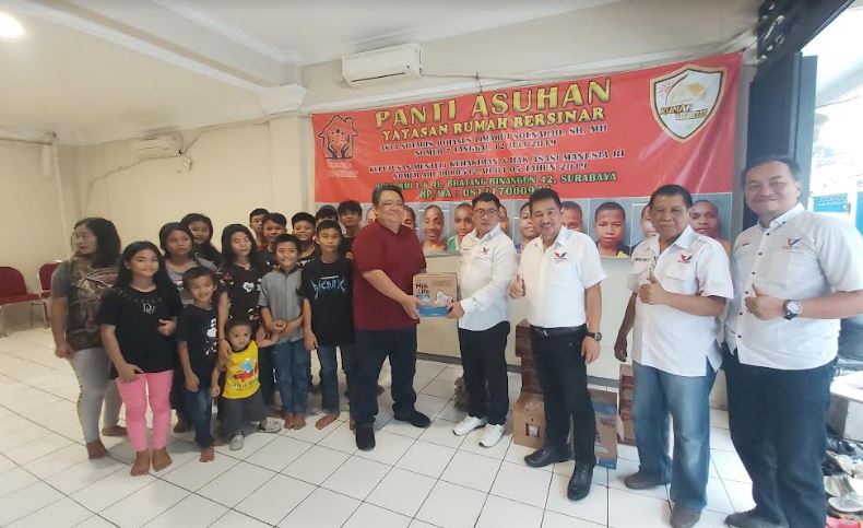Rayakan Hari Paskah, Para Bacaleg Partai Perindo Surabaya Salurkan Bantuan untuk Panti Asuhan
