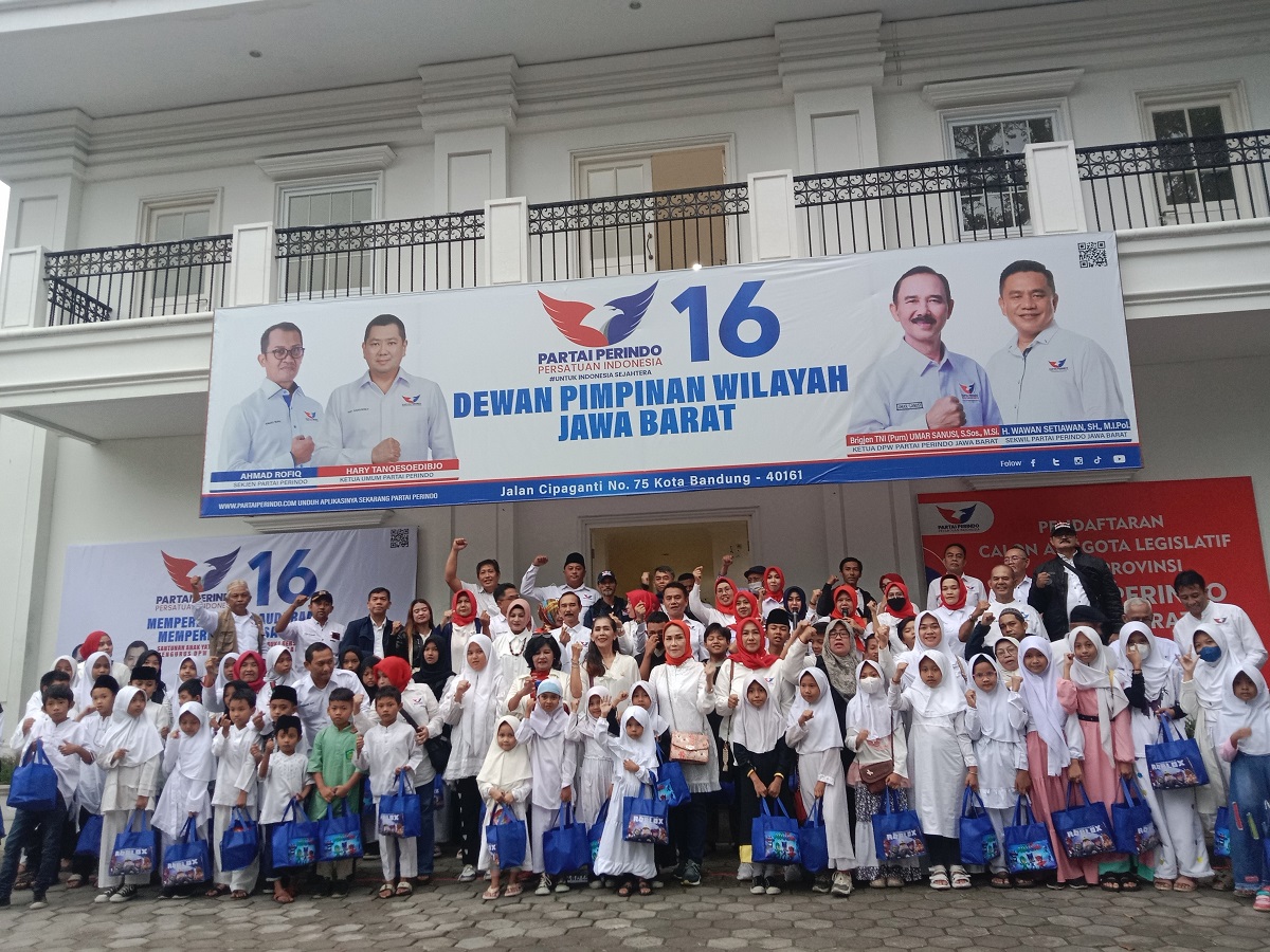 Sembari Bagi-Bagi Takjil, Perindo Jabar Terus Perkuat Konsolidasi