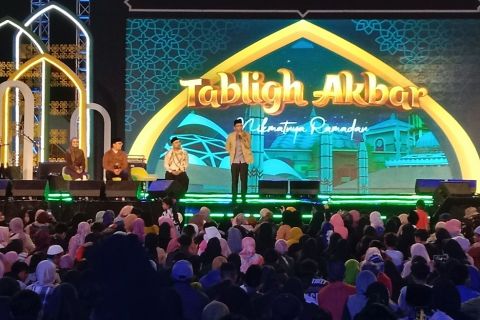 Tabligh Akbar di Masjid Al Jabbar, TGB: Bulan Ramadan Membuka Potensi Kebaikan