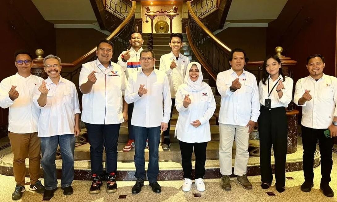 Terima Bacaleg DPR RI Instsiawati Ayus, HT: Selamat Berjuang Bu Iin