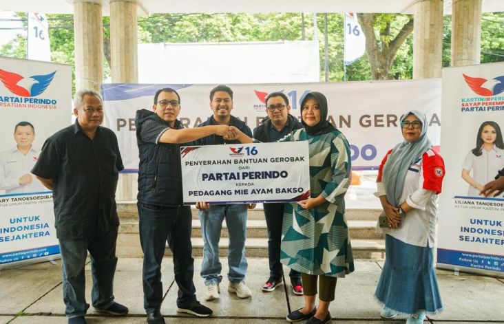 Bersyukur Terima Gerobak Perindo, Pedagang: Semoga Usaha Saya Lebih Maju