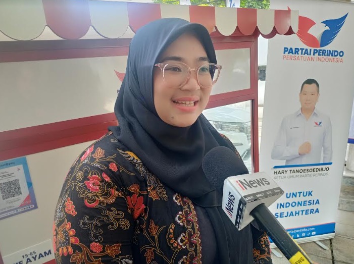 Dapat Bantuan Gerobak dari Partai Perindo, Pedagang Mi Ayam Ini Senang dan Terharu