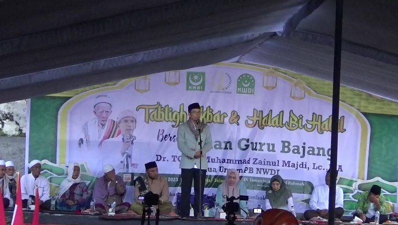 Dipadati Ribuan Warga, TGB Hadiri Tabligh Akbar dan Halal Bihalal di Lombok Tengah