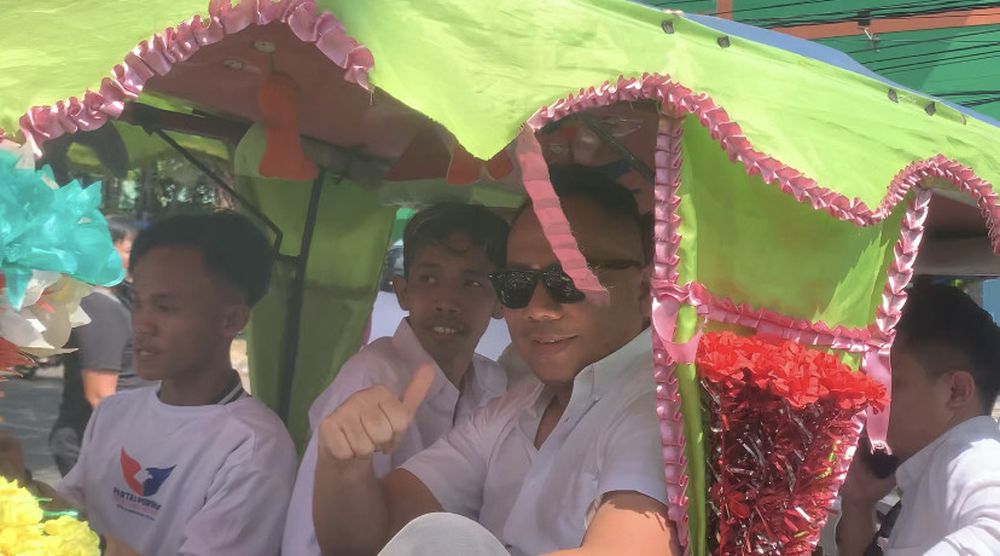 Partai Perindo Bersama Vicky Prasetyo hingga Juwita Bahar Konvoi ke KPU Daftarkan Bacaleg
