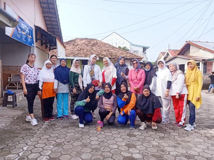 Emak-Emak Antusias Ikut Senam Bersama Kartini Perindo Palembang