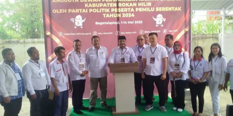 Targetkan Satu Fraksi, Partai Perindo Rohil Daftarkan Bacaleg ke KPU
