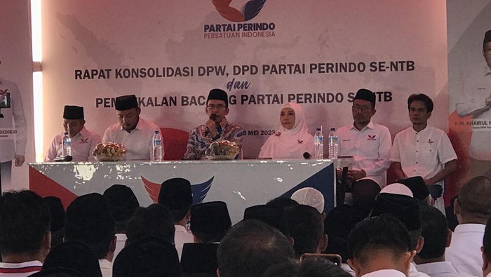 TGB Gembleng Ratusan Bacaleg Partai Perindo NTB: Petarung Selalu Optimis