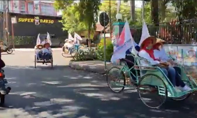 Merakyat, 30 Bacaleg Partai Perindo Kota Madiun Konvoi Naik Becak Daftar ke KPUD