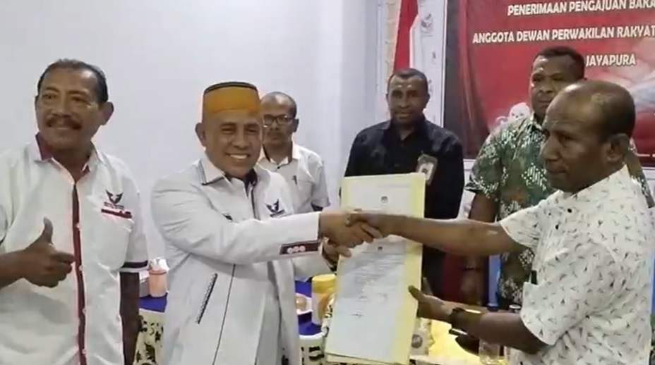 Meriah! Konvoi Partai Perindo Jayapura Daftarkan 35 Bacaleg ke KPU