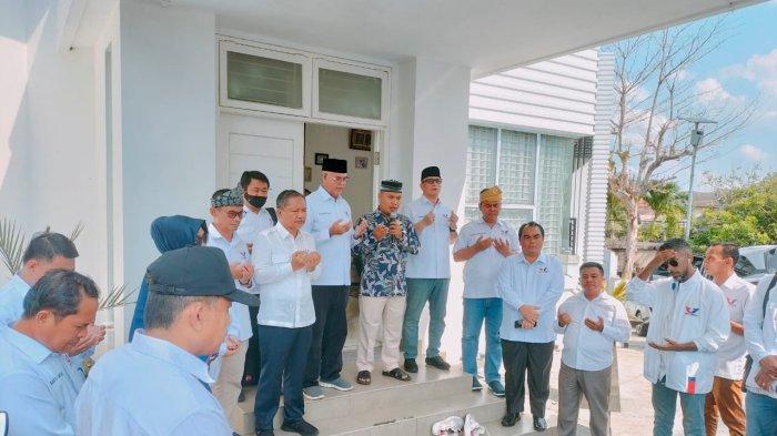 Perindo Doa Bersama Sebelum Daftarkan Bacaleg ke KPU Riau, Targetnya Satu Fraksi   Daftarkan Bacaleg ke KPU Riau, Targetnya Satu Fraksi