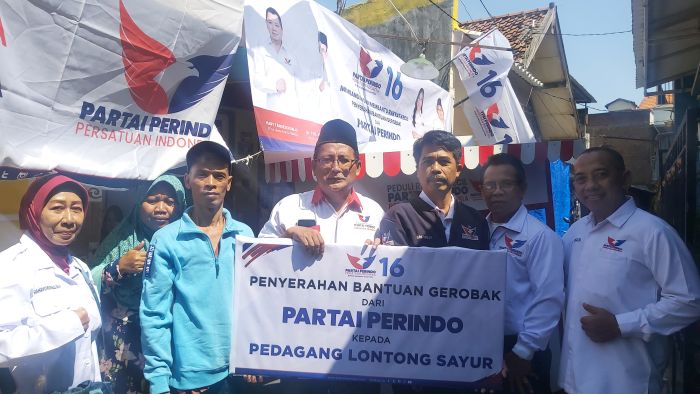 Partai Perindo Tingkatkan Kesejahteraan Masyarakat Lewat Pembagian Gerobak