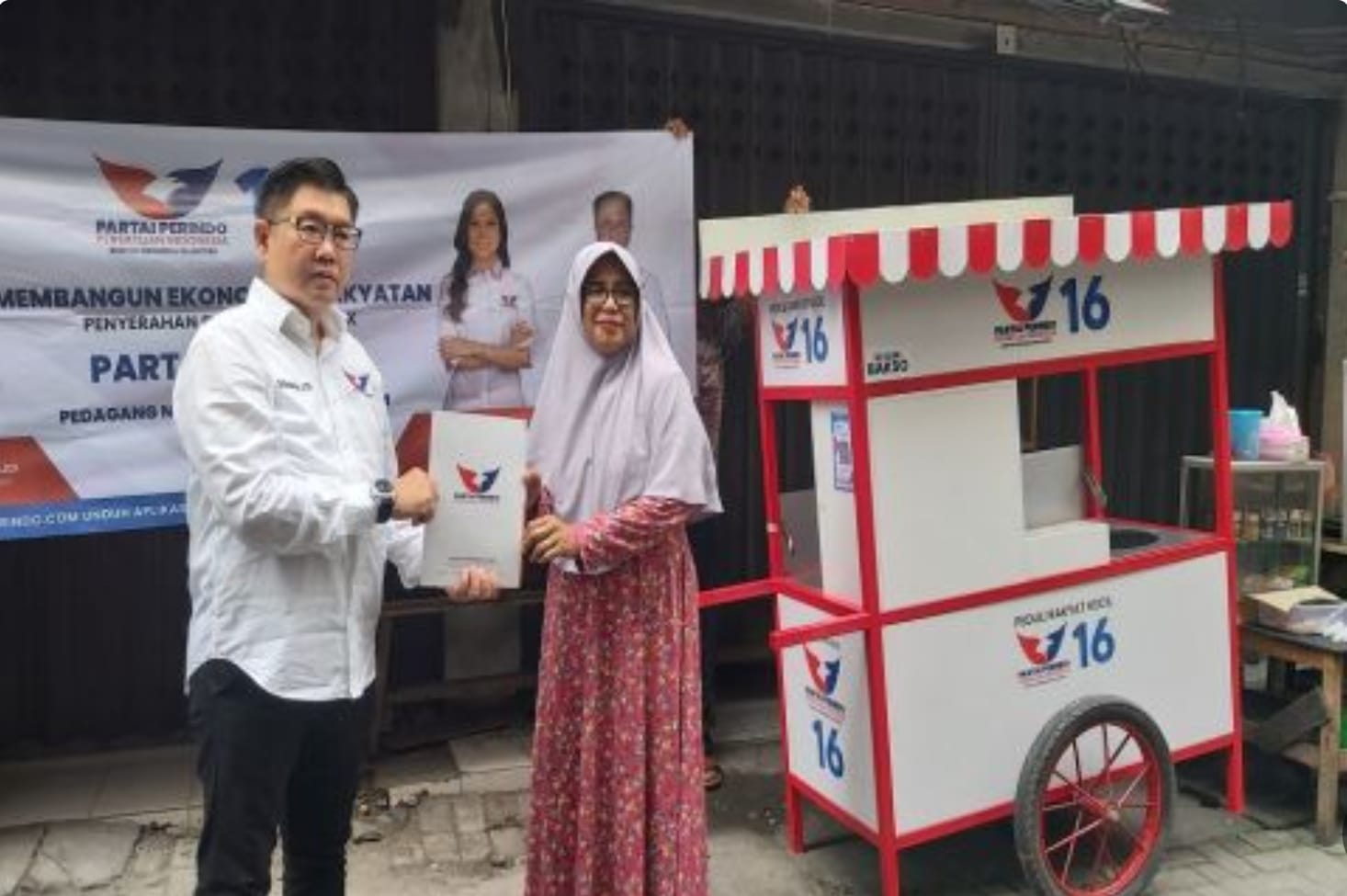 Berdampak Nyata, Gerobak Perindo Dongkrak Omzet Pedagang