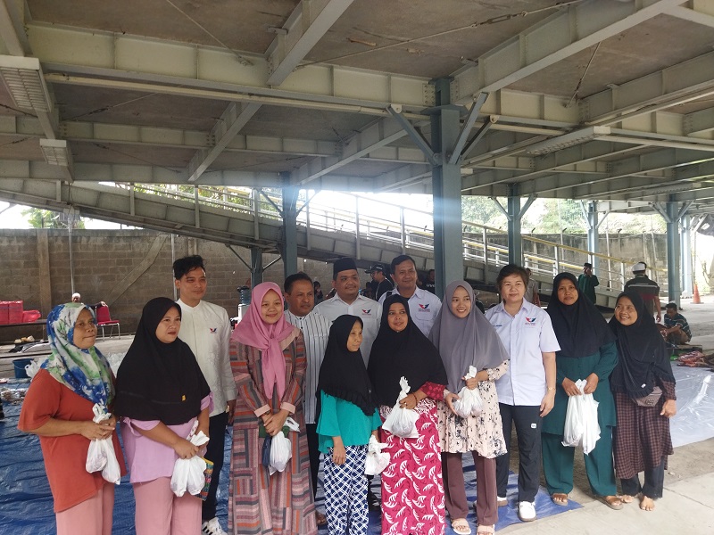 Berkah Warga, Partai Perindo Bagikan 675 Paket Daging Kurban