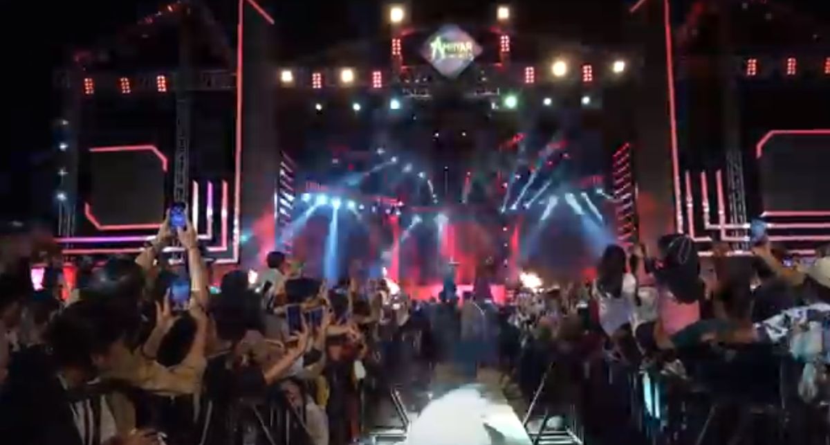 Berlangsung Meriah, Konser Ambyar Awards Dihadiri Ribuan Penonton