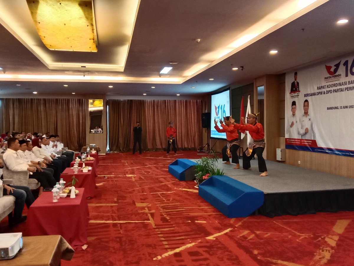 Dihadiri TGB, Rakor Bappilu DPP Partai Perindo di Bandung Dibuka Pencak Silat Tadjimalela
