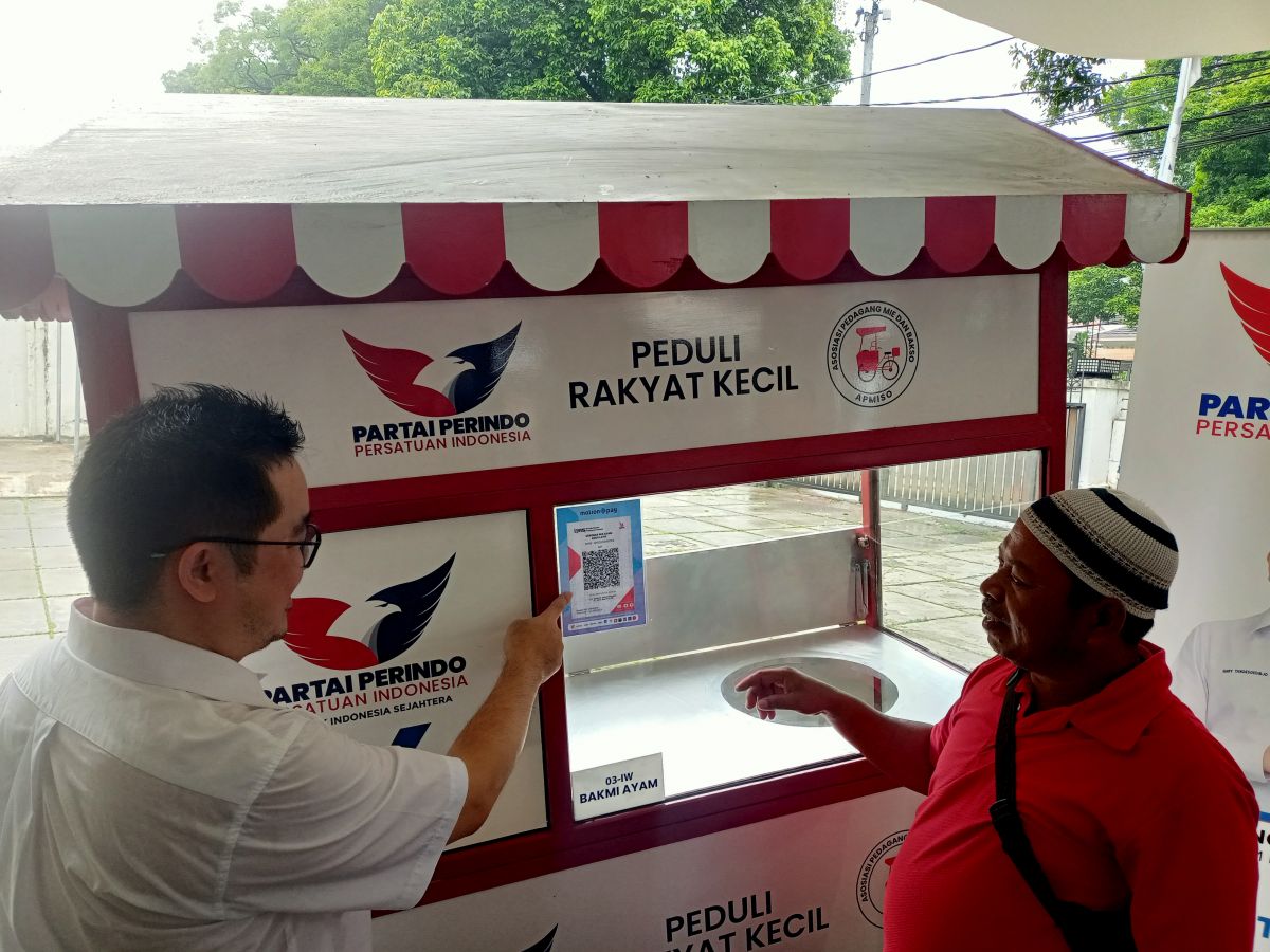 Gerobak Perindo Bikin Pedagang Semakin Semangat Berjualan