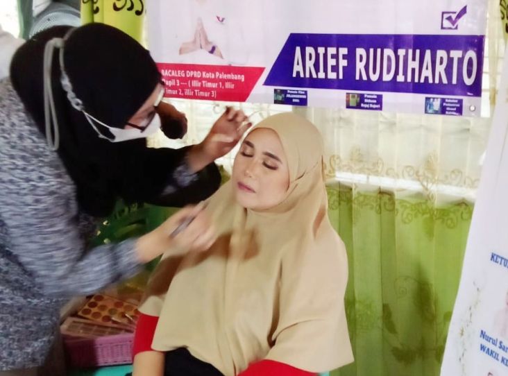 Partai Perindo Palembang Gelar Pelatihan Makeup Gratis 