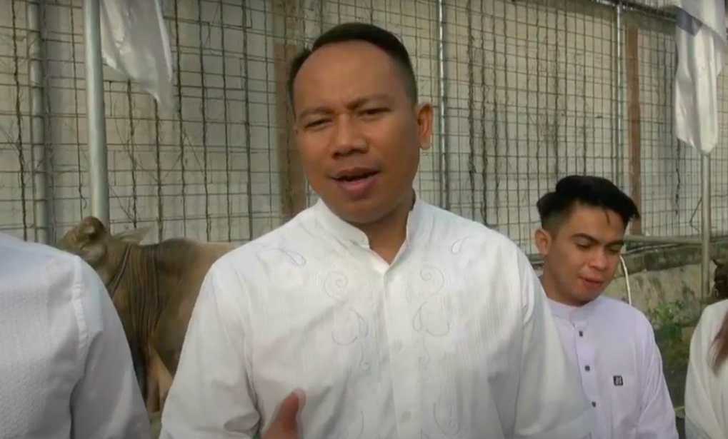 Vicky Prasetyo Bahagia Bisa Berbagi Kebahagiaan untuk Warga Sekitar
