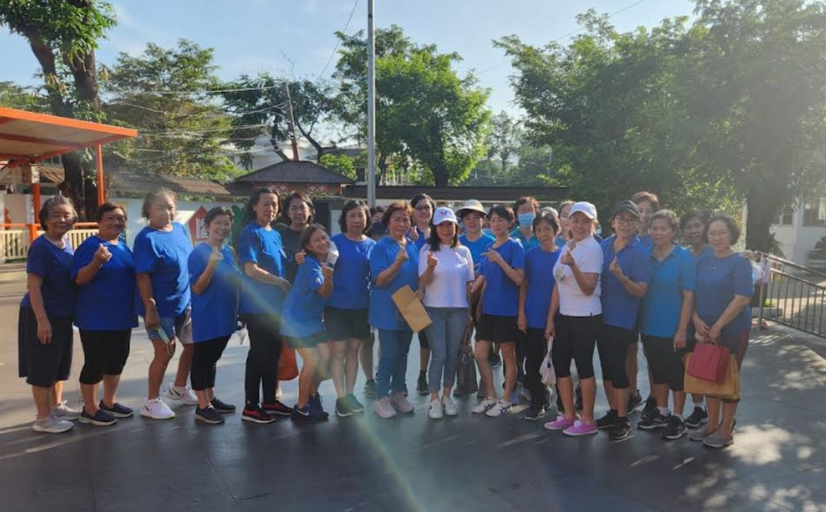 Gelar Senam Taichi, Partai Perindo Perkenalkan Taman Ramah Disabilitas ke Emak-Emak di Kelapa Gading