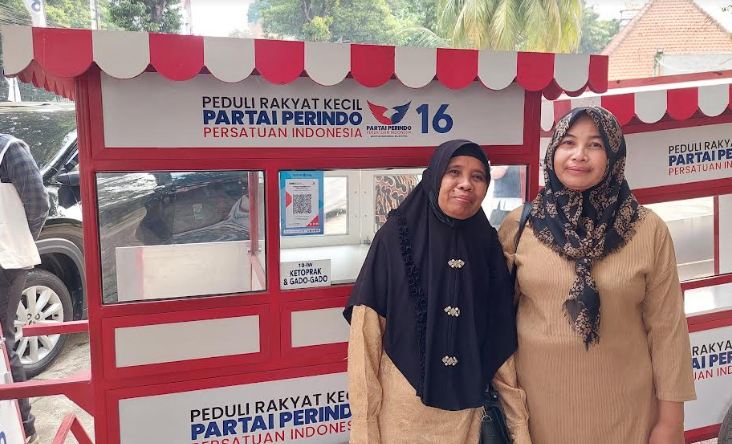 8 Tahun Berdagang, Nyai Edoh Kesampaian Punya Gerobak: Alhamdulillah Terima Kasih Partai Perindo